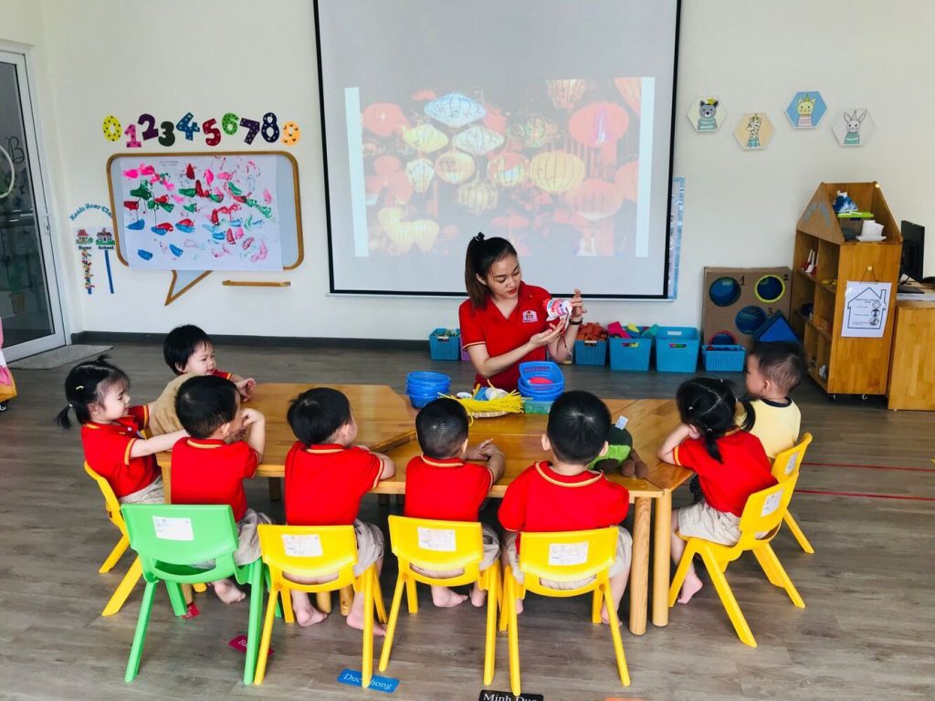 Làm thế nào để phối hợp tốt với cô giáo khi bé đi nhà trẻ - Sunshine Maple  Bear