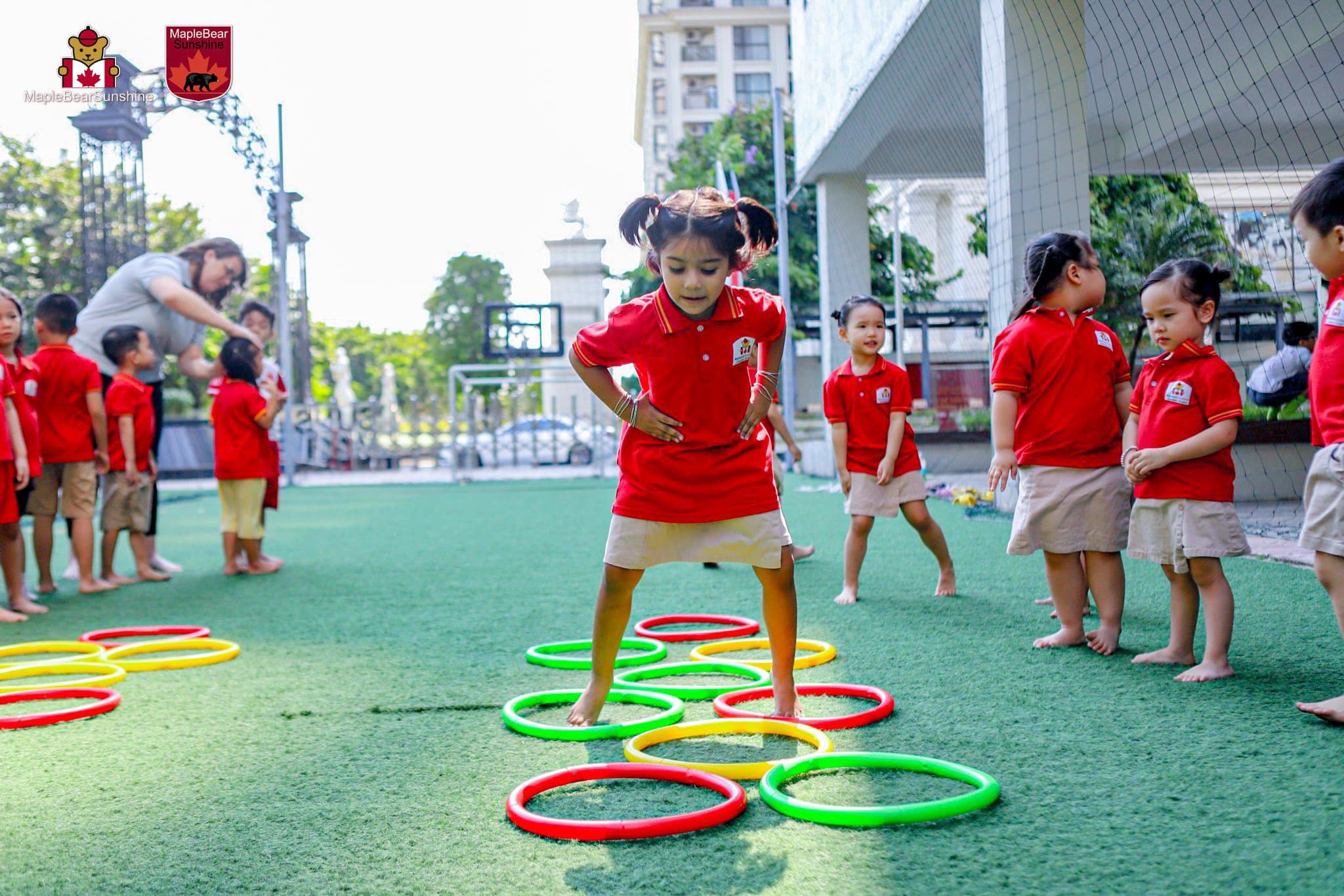 Đưa trò chơi vào vận động cho trẻ giúp phát triển cả thể chất tinh thần